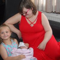 Een supertrotse grote zus Een supertrotse grote zus